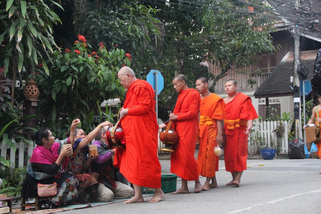 Wisdom Laos Hotel Luangprabang Kültér fotó