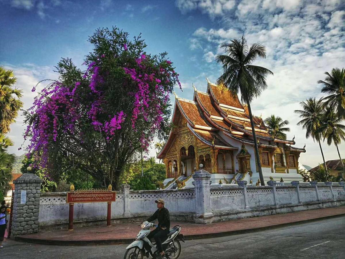 Wisdom Laos Hotel Luangprabang Kültér fotó