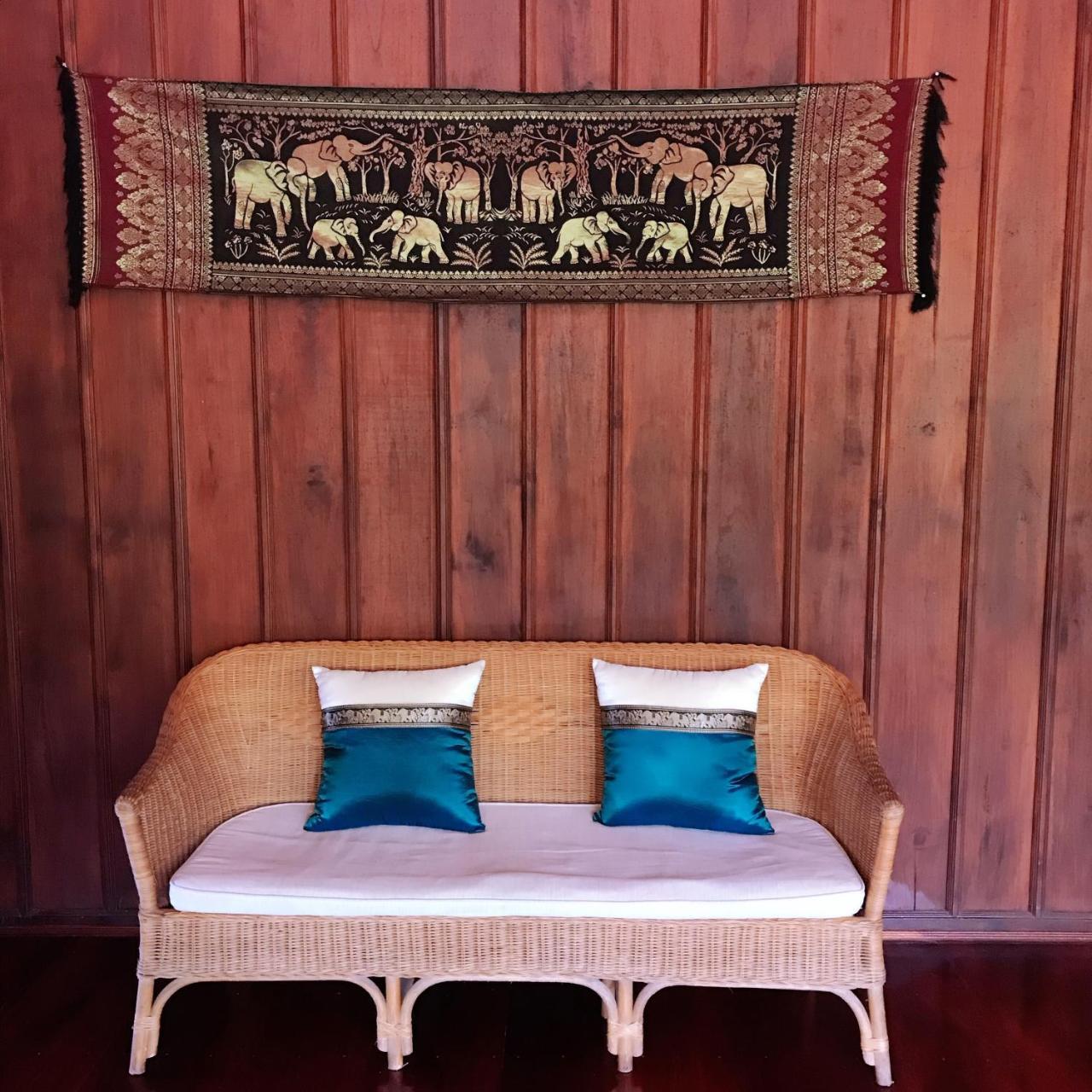 Wisdom Laos Hotel Luangprabang Kültér fotó
