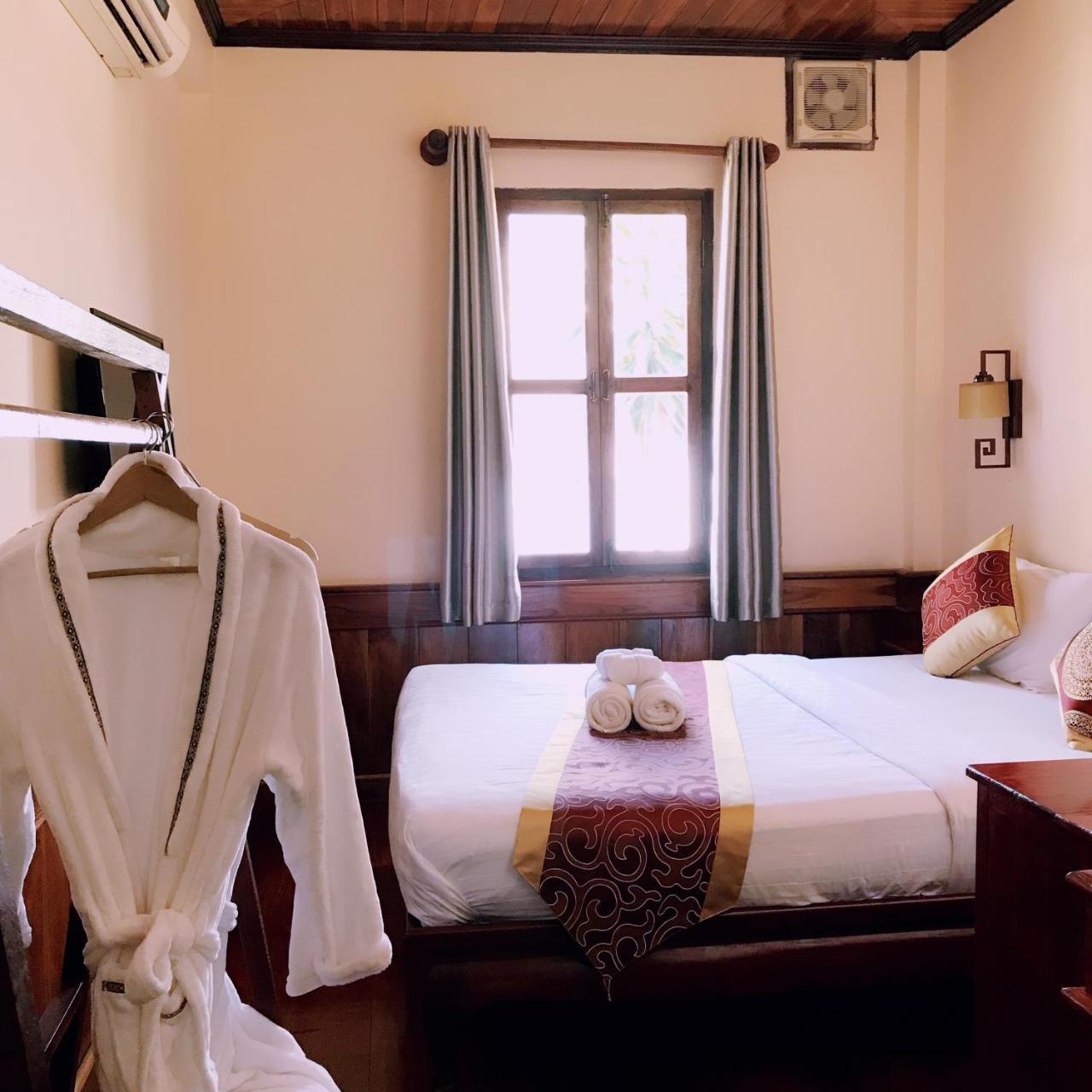 Wisdom Laos Hotel Luangprabang Kültér fotó