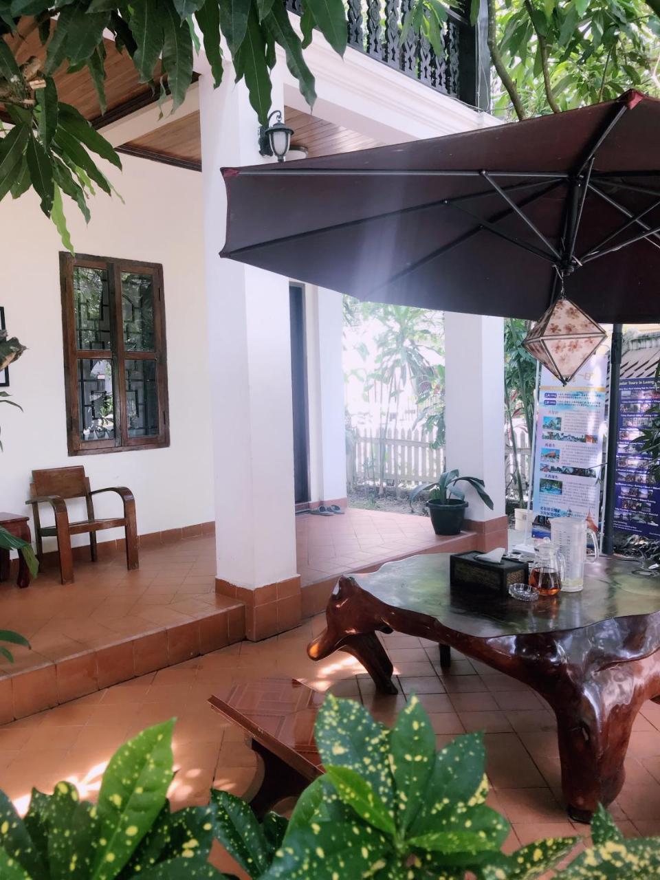 Wisdom Laos Hotel Luangprabang Kültér fotó
