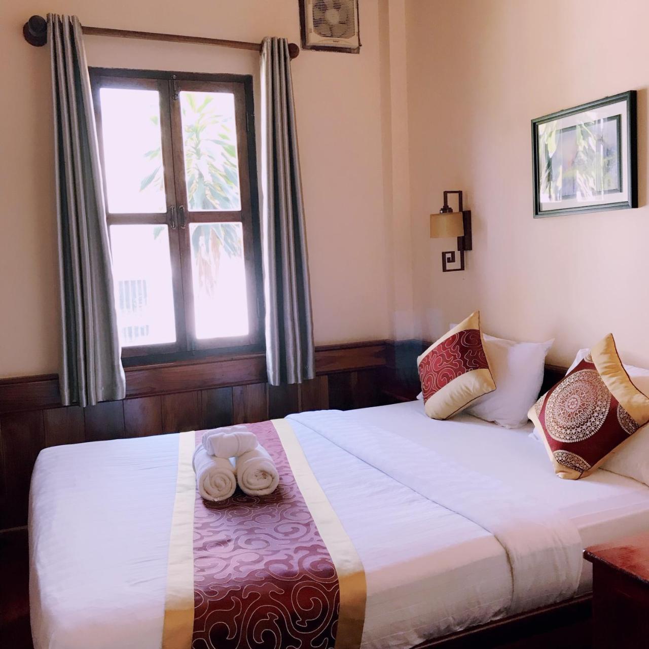Wisdom Laos Hotel Luangprabang Kültér fotó